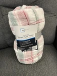 Mainstays Textured Velvet Plush Throw Holiday Plaid 50X60 New. Fixed Price $24.99.