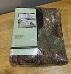 Vtg Owen Twin/full 70"X90" Cabin Dogs Polyester Blanket Walmart Chocolate Lab. Fixed Price $26.99.