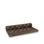 Louis Vuitton Catogram Classic Blanket MP2259 (new With Receipt). Fixed Price $1800.00.