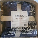 Berkshire Full Blanket - Navy/snow Flakes 80 X 85IN. Fixed Price $18.75.