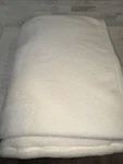 Target Threshold Off White Queen Sized Microplush Bed Blanket 90X94 Great Cond. Fixed Price $17.10.