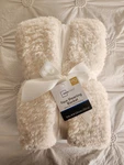 Mainstays 90X90 Faux Shearling Sherpa Plush Bed Throw Blanket Full/queen Ivory. Fixed Price $25.00.