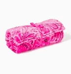 Lilly Pulitzer Paradise Blanket Pinkie Promises Cerise Nwt #000375 Sold Out. Fixed Price $67.95.