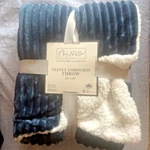New Amy Miller Home Blue & White Label Collection Velvet Corduroy Throw 50"X 60". Fixed Price $19.87.