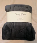 Calvin Klein Blanket Queen Oversized Super Soft Plush Fleece Charcoal Nwt. Fixed Price $75.00.