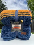 New Pendleton Manta King Sherpa Blanket Grand Canyon Multi-color, Size. Fixed Price $185.00.