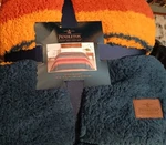 Pendleton Home Collection Grand Canyon Sherpa Queen Manta Blanket Sz. 98 X 92. Fixed Price $179.99.