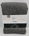 Mainstays Blanket Manta Twin Extra Long 66X90 Green. Fixed Price $13.50.