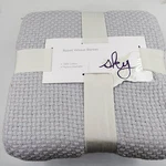 Sky Basket Weave Blanket Full/queen 90INX90IN (229CMX229CM) Gray. Fixed Price $34.22.