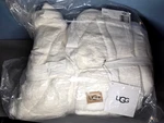 Ugg Reversable Blanket 66"X90" Snow White Twin/ Xl Fleece Fluffy Cozy Plush. Fixed Price $86.35.